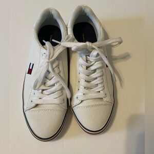 Tommy Hilfiger White Fressian White Sneaker Shoe Size 7.5
